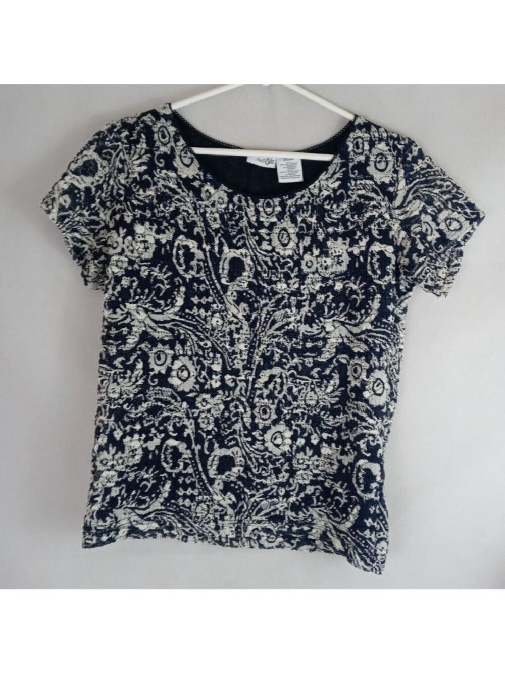 East 5'th Women's Black & White Ruffled Floral Blouse Size Large